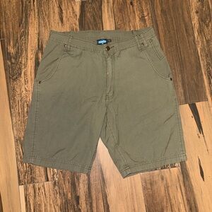 Kavu Men's Cargo Shorts in Greem